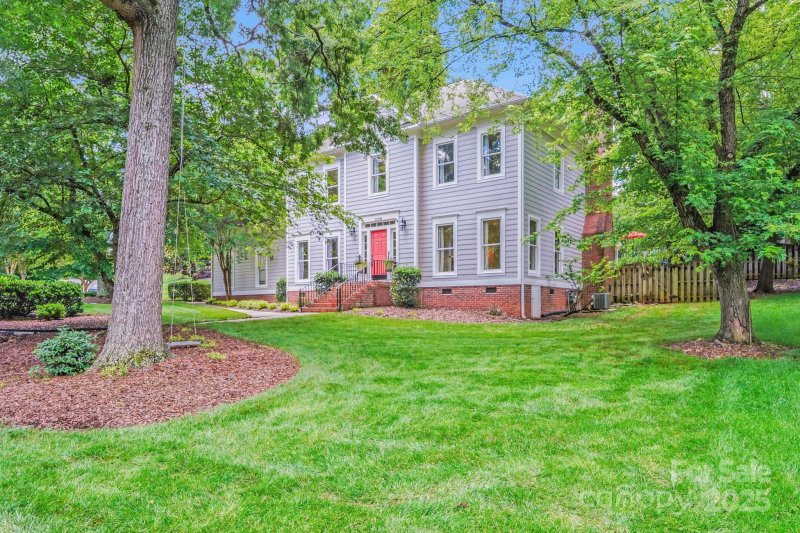 10338 Hollybrook Drive