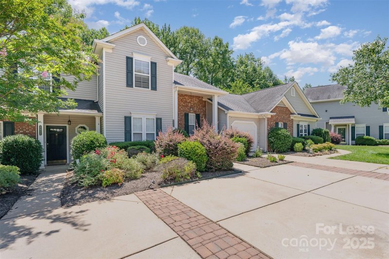 Property image 2 at 8881 Cinnabay Drive, Charlotte, NC 28216