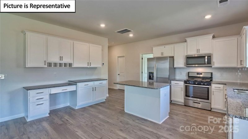 Property image 5 at 8025 Kennesaw Drive, Gastonia, NC 28056