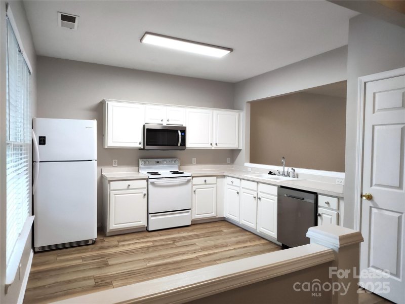 Property image 4 at 8334 Gossomer Bay Drive, Charlotte, NC 28270