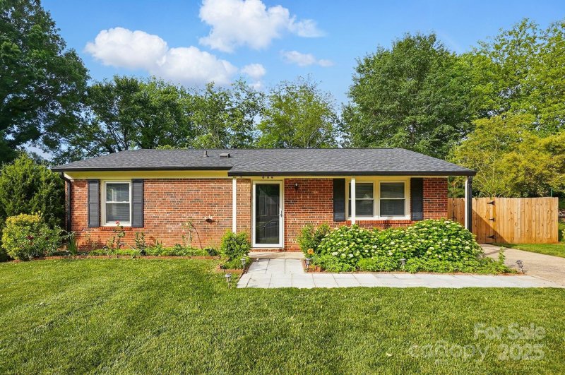 Property image 2 at 529 Dedmon Drive, Charlotte, NC 28216