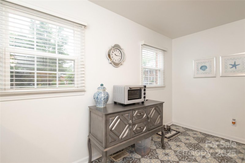 Property image 5 at 8306 Knights Bridge Road, Charlotte, NC 28210