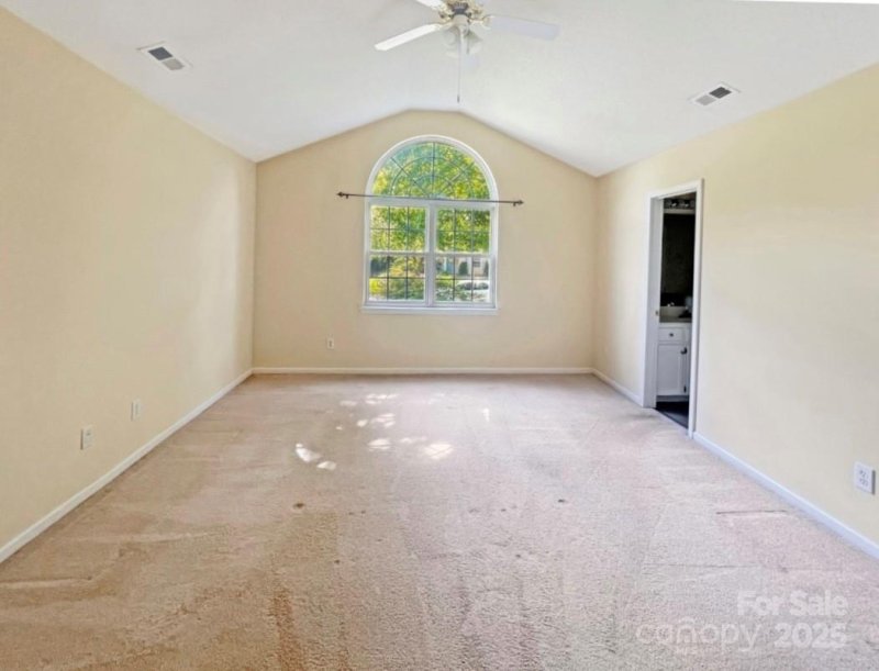 Property image 4 at 318 Linsbury Court, Gastonia, NC 28056