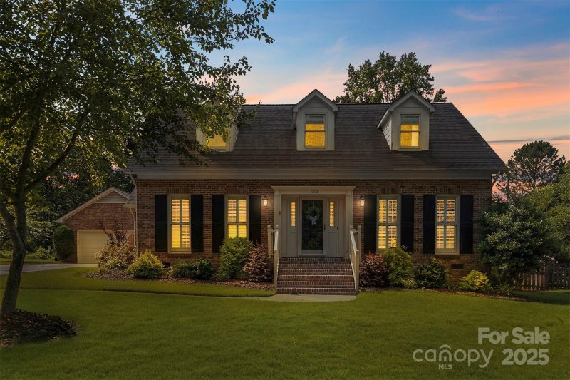 Property image 2 at 1208 Chausley Court, Charlotte, NC 28211
