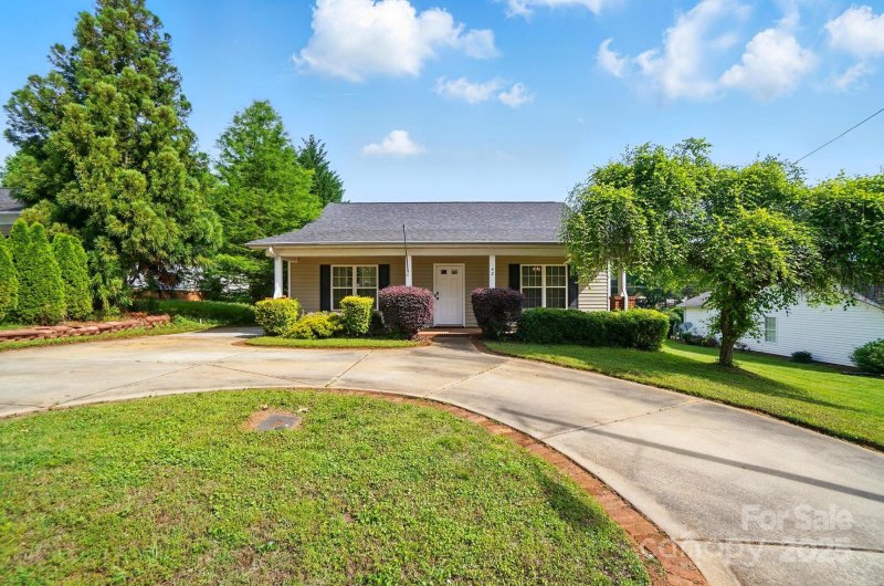 Property image 2 at 42 Linford Street, Belmont, NC 28012