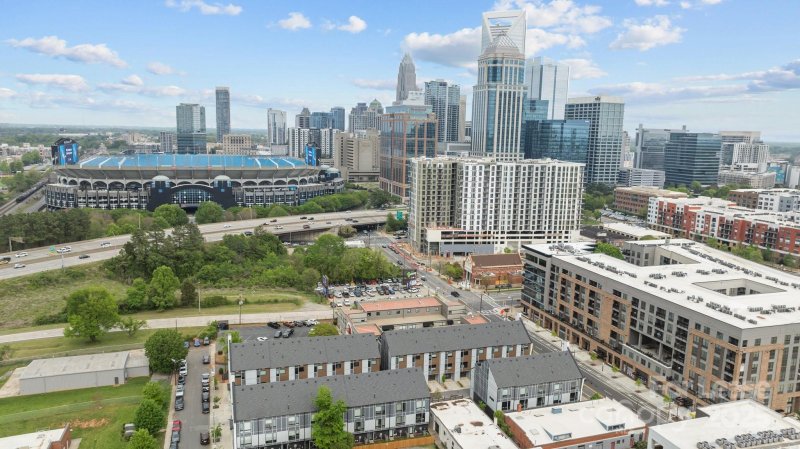 Property image 2 at 1207 Minter Place, Charlotte, NC 28203