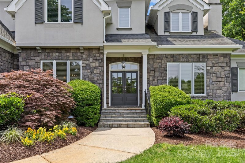 Property image 4 of 9831 Sedgefield Drive in Sedgefield, Waxhaw, NC 28173