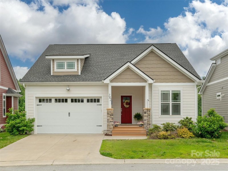 Property image 2 of 242 Leyland Circle in The Cottages at Cypress Run, Hendersonville, NC 28792