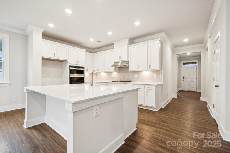 Property image 4 of 9924 Manor Vista Trail in Cannon Manor, Kannapolis, NC 28027