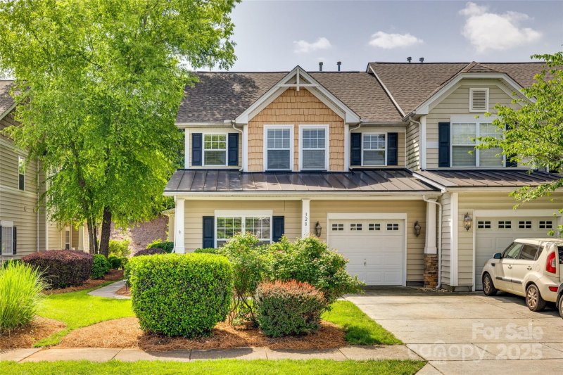 Property image 2 at 328 Rose Garden Court, Rock Hill, SC 29732