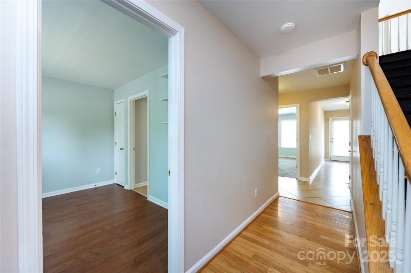 Property image 4 at 15623 Sir Charles Place, Charlotte, NC 28277