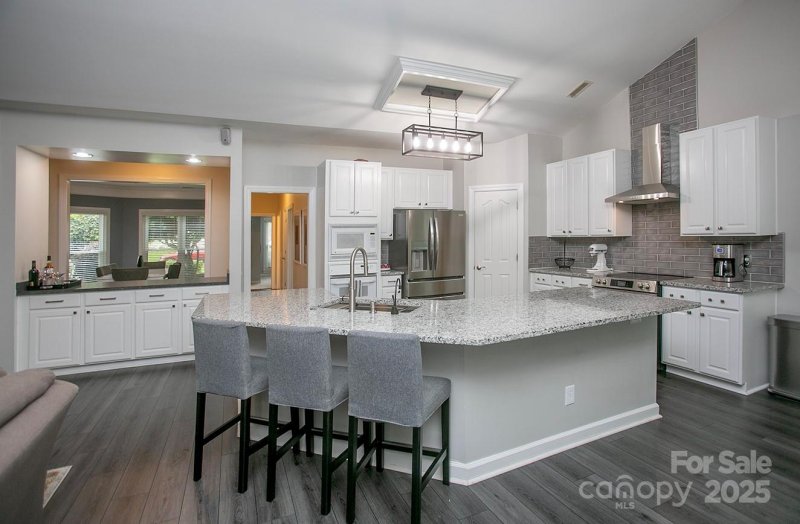 Property image 3 of 6009 Swanston Drive in Highland Creek, Charlotte, NC 28269