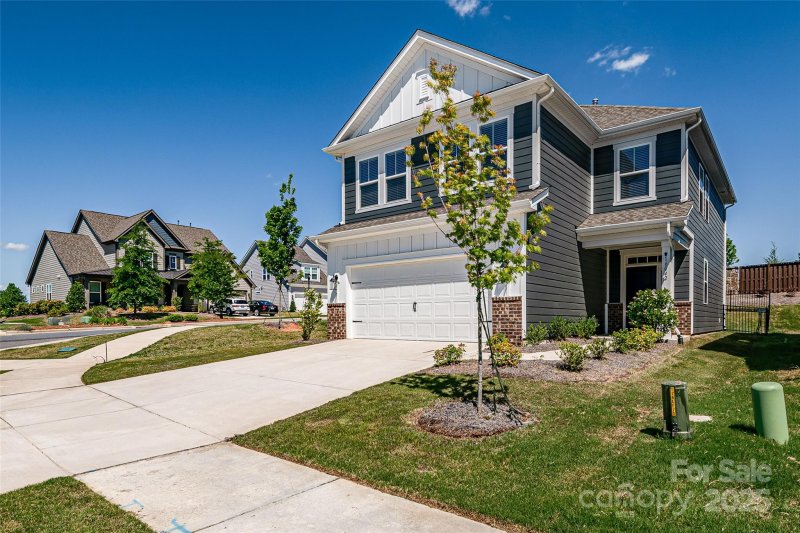 Property image 2 at 16042 River Tree Lane, Charlotte, NC 28278