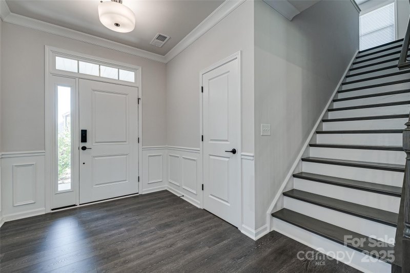 Property image 3 at 16042 River Tree Lane, Charlotte, NC 28278
