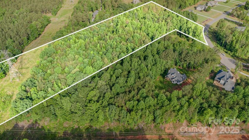 Property image 3 of 2592 Moon Creek Lane in Sanders Landing, Clover, SC 29710