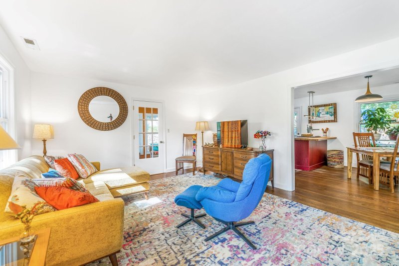 Property image 2 of 139 Beverly Road in Beverly Hills, Asheville, NC 28805