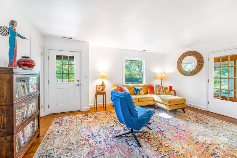 Property image 4 of 139 Beverly Road in Beverly Hills, Asheville, NC 28805