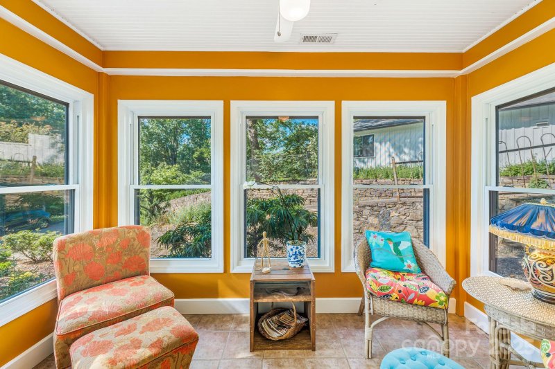 Property image 5 of 139 Beverly Road in Beverly Hills, Asheville, NC 28805