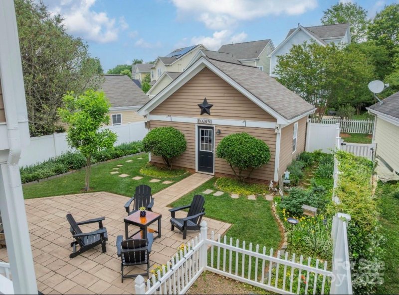 Property image 3 at 16425 Spruell Street, Huntersville, NC 28078