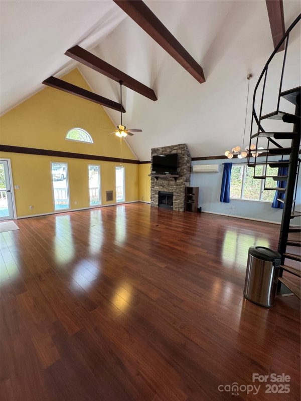 Property image 3 of 365 Trout Brook Loop in Linville Land Harbor, Newland, NC 28657