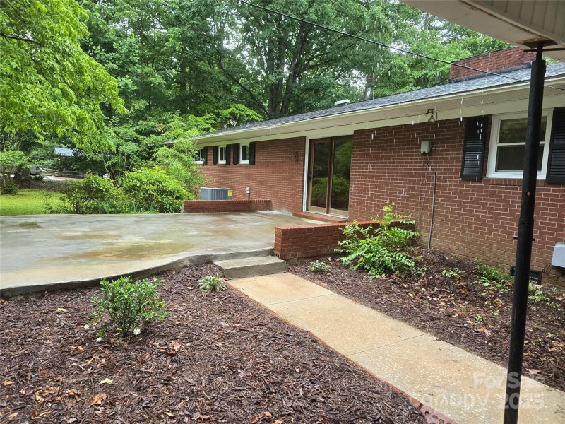 Property image 2 at 520 Crestview Drive, Albemarle, NC 28001