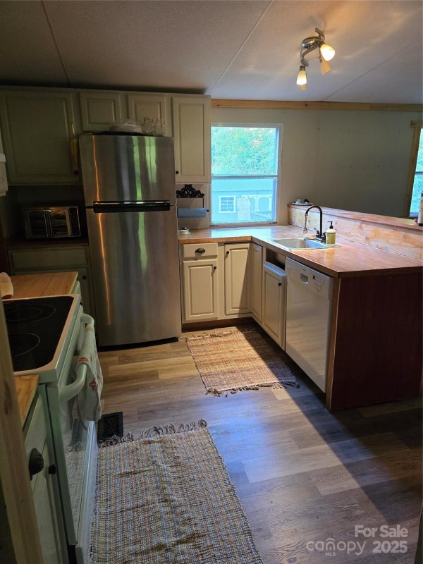 Property image 4 at 850 Meadowbend Drive, York, SC 29745