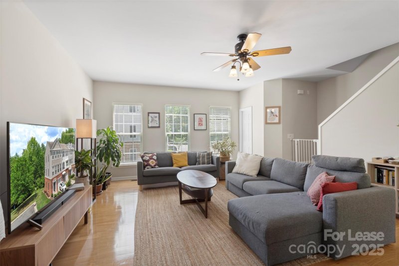 Property image 4 at 5405 Werburgh Street, Charlotte, NC 28209