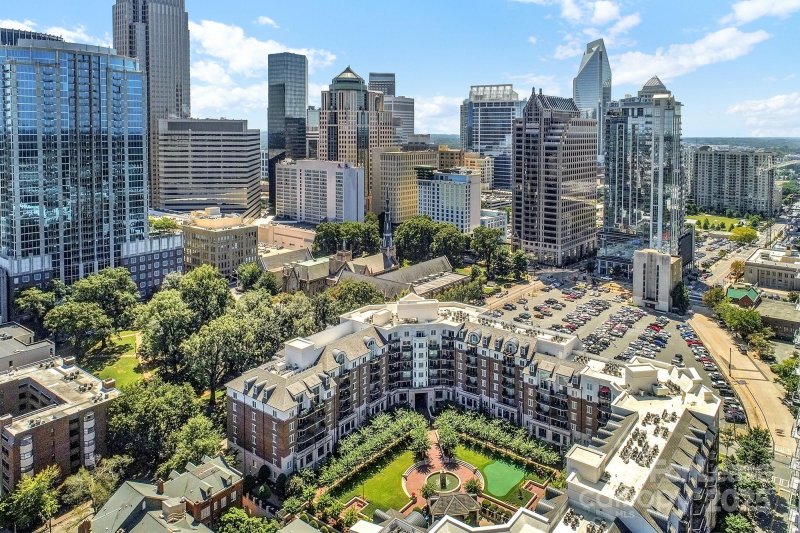 Property image 5 at 300 W 5th Street, Charlotte, NC 28202