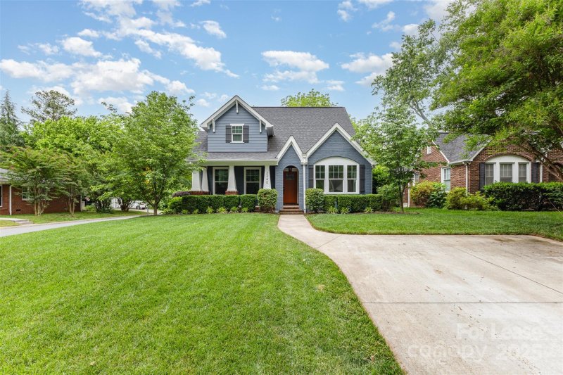 Property image 2 at 2340 Shenandoah Avenue, Charlotte, NC 28205