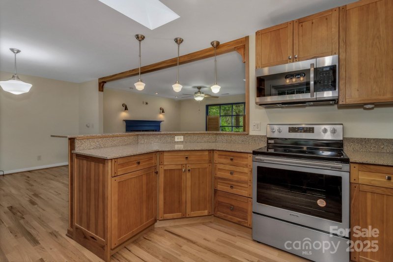 Property image 3 at 8 Chunns View Drive, Asheville, NC 28805