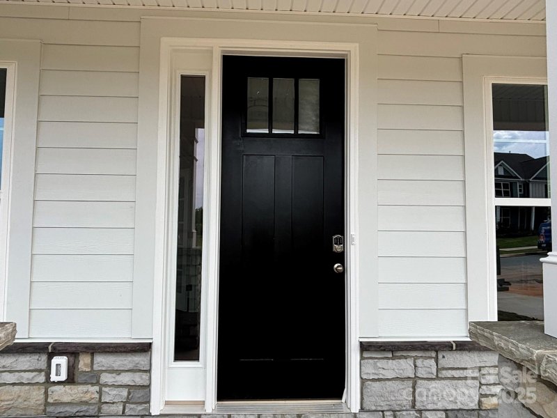 Property image 2 of 8692 Acadia Parkway in Laurelbrook, Sherrills Ford, NC 28673