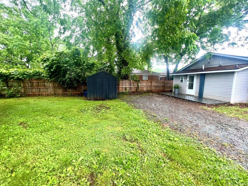 Property image 5 at 320 Skyland Avenue, Charlotte, NC 28205