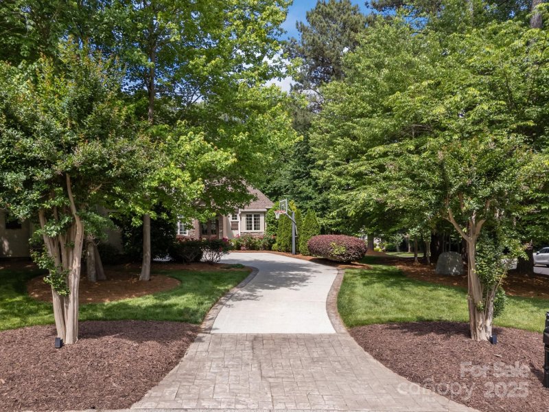Property image 2 at 104 Golden Bell Court, Mooresville, NC 28117