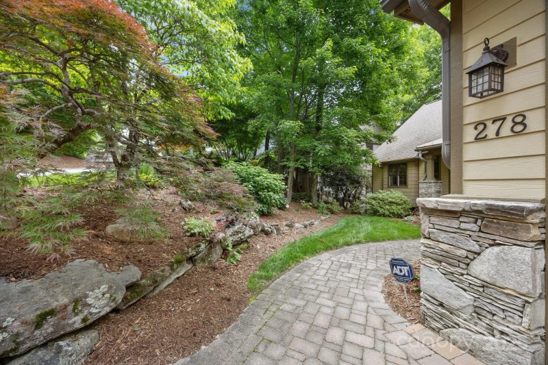 Property image 5 of 278 High Road Overlook in Dunroy On Rutledge, Hendersonville, NC 28739