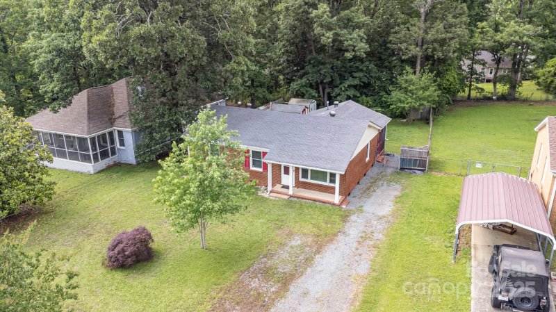 Property image 2 at 4915 Galax Drive, Charlotte, NC 28213