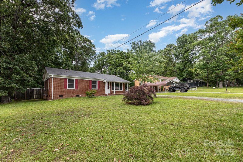 Property image 4 at 4915 Galax Drive, Charlotte, NC 28213
