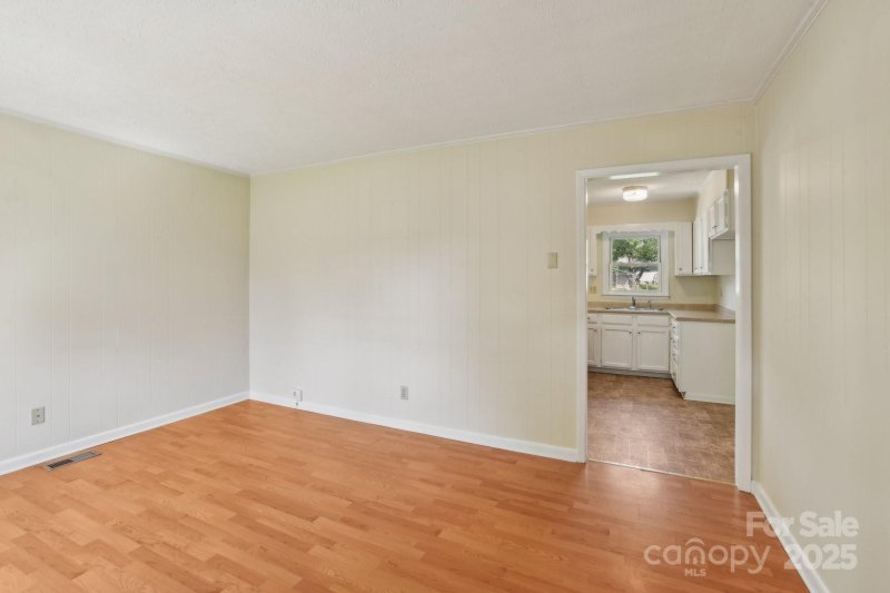 Property image 4 at 1181 Runway Drive, Hendersonville, NC 28792