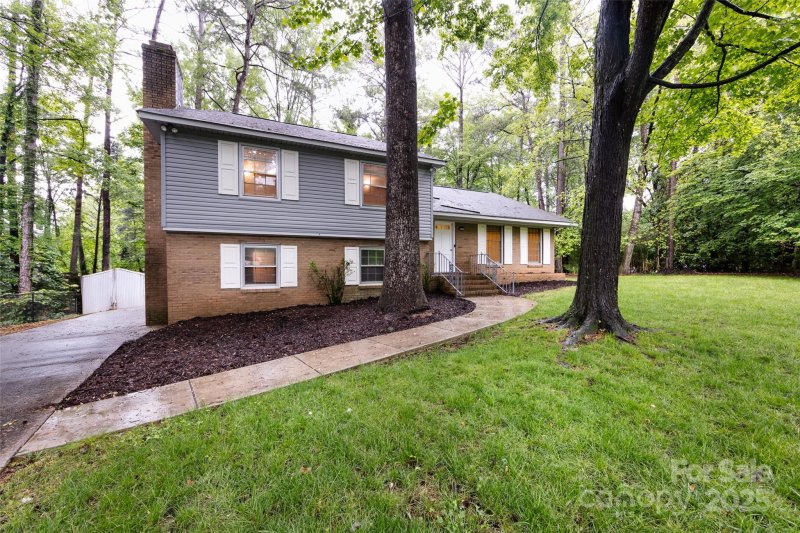 Property image 3 at 509 Selkirk Place, Charlotte, NC 28270
