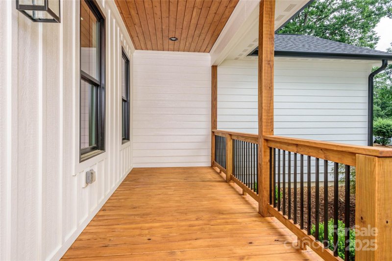 Property image 4 at 118 W Laurel Lane, Etowah, NC 28729