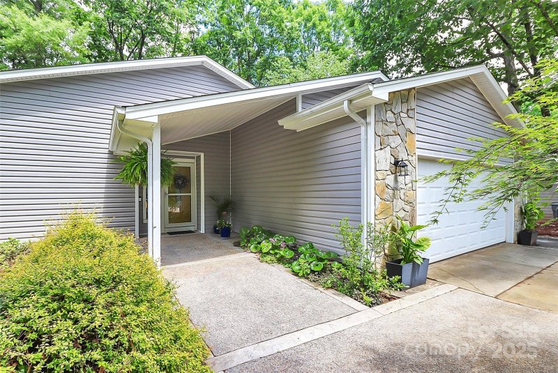 Property image 2 at 3708 Sweetgrass Lane, Charlotte, NC 28226