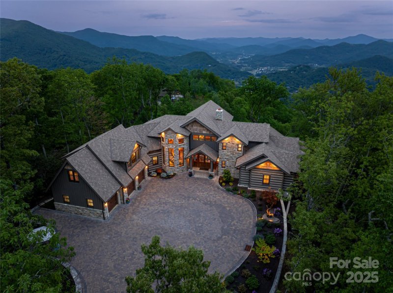 Property image 2 at 511 Asgi Trail, Maggie Valley, NC 28751