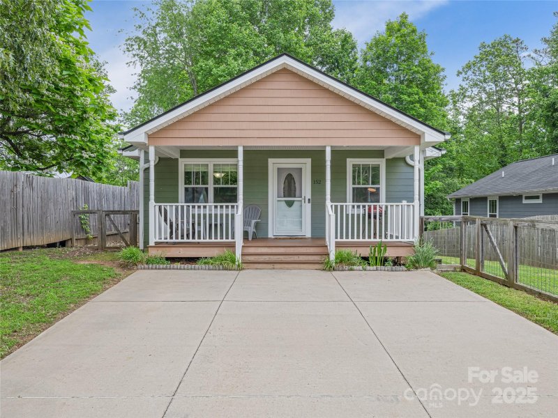 Property image 2 at 152 Marietta Street, Asheville, NC 28803