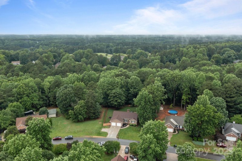 Property image 5 at 144 Sea Trail Drive, Mooresville, NC 28117