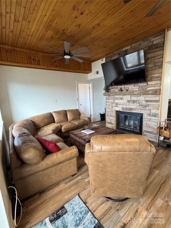 Property image 5 at 303 Sugar Top Drive, Sugar Mountain, NC 28604