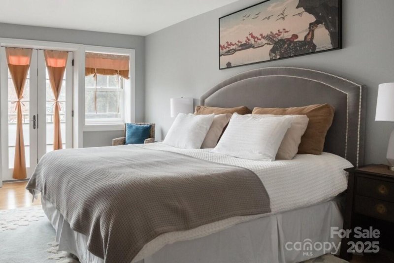 Property image 3 at 37 Hiawassee Street, Asheville, NC 28801