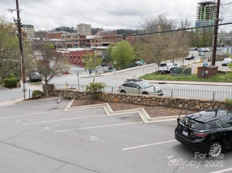 Property image 5 at 37 Hiawassee Street, Asheville, NC 28801