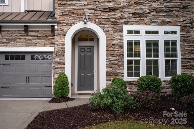 Property image 4 at 7913 Waverly Walk Avenue, Charlotte, NC 28277