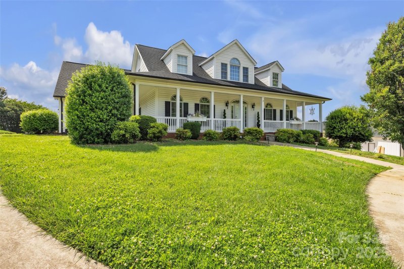 Baymount Meadows, Statesville Community