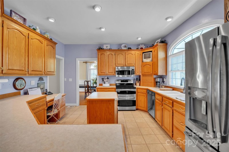 Property image 5 of 129 Renaissance Place in Baymount Meadows, Statesville, NC 28625