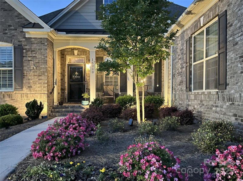 Property image 4 of 16010 Vale Ridge Drive in Regency at Palisades, Charlotte, NC 28278